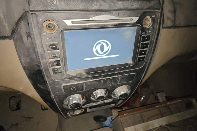 Used Dongfeng Xiaokang C37 2015 1.5L Standard II DK15-06 Audio And AC Panel