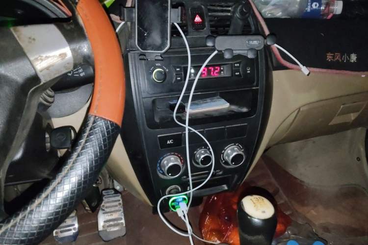 Used Dongfeng Xiaokang C37 2015 1.5L Standard II DK15-06 Audio And AC Panel