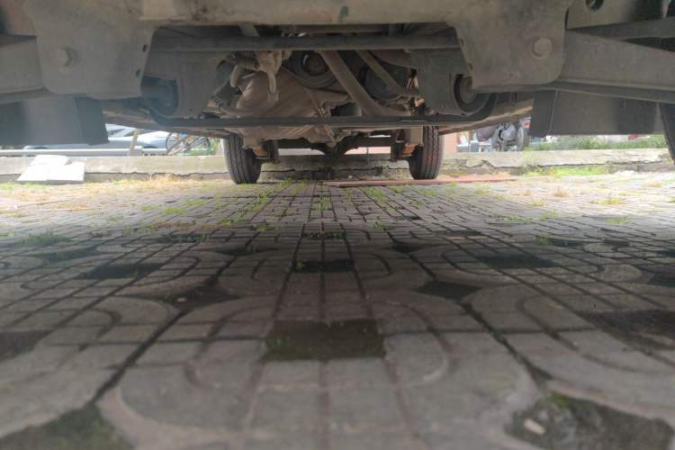 Used Dongfeng Xiaokang C37 2015 1.5L Standard II DK15-06 Chassis Front