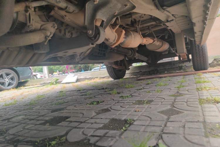 Used Dongfeng Xiaokang C37 2015 1.5L Standard II DK15-06 Chassis Front Left