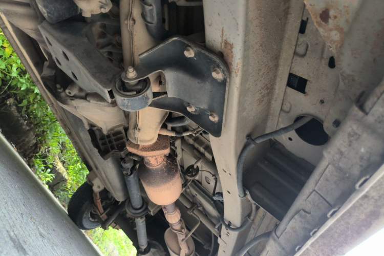 Used Dongfeng Xiaokang C37 2015 1.5L Standard II DK15-06 Chassis Front Left