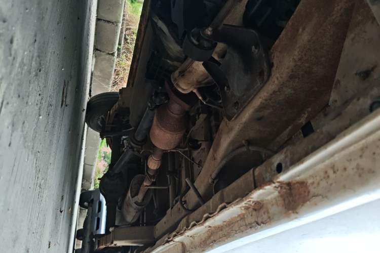 Used Dongfeng Xiaokang C37 2015 1.5L Standard II DK15-06 Chassis Front Left