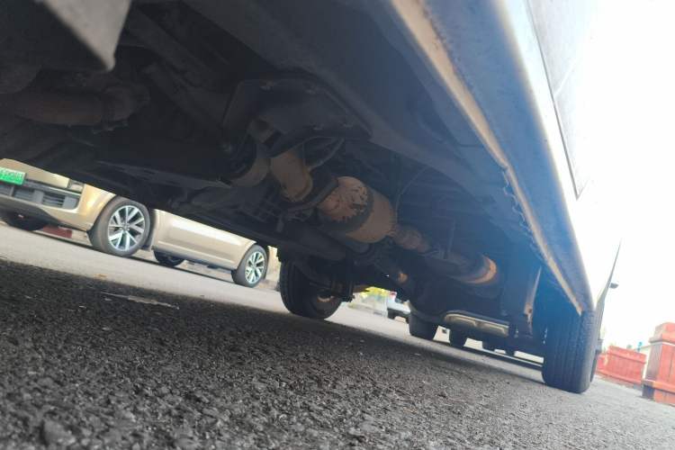Used Dongfeng Xiaokang C37 2015 1.5L Standard II DK15-06 Chassis Front Left