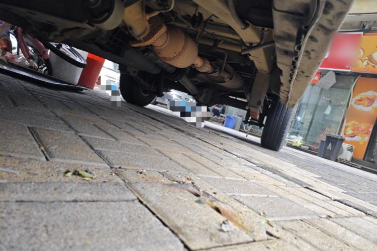 Used Dongfeng Xiaokang C37 2015 1.5L Standard II DK15-06 Chassis Front Left