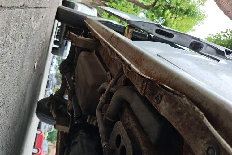 Used Dongfeng Xiaokang C37 2015 1.5L Standard II DK15-06 Chassis Front Right