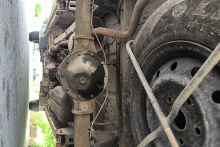 Used Dongfeng Xiaokang C37 2015 1.5L Standard II DK15-06 Chassis Rear