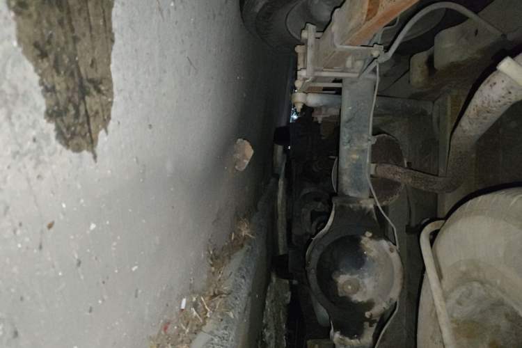 Used Dongfeng Xiaokang C37 2015 1.5L Standard II DK15-06 Chassis Rear