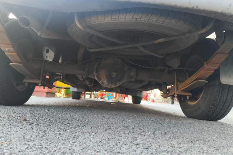 Used Dongfeng Xiaokang C37 2015 1.5L Standard II DK15-06 Chassis Rear