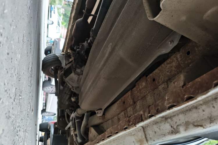 Used Dongfeng Xiaokang C37 2015 1.5L Standard II DK15-06 Chassis Rear Right