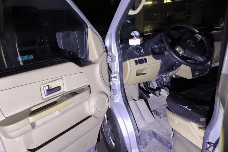 Used Dongfeng Xiaokang C37 2015 1.5L Luxury Version II DK15-06 Driver Seat