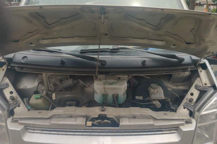 Used Dongfeng Xiaokang C37 2015 1.5L Standard II DK15-06 Engine Bay