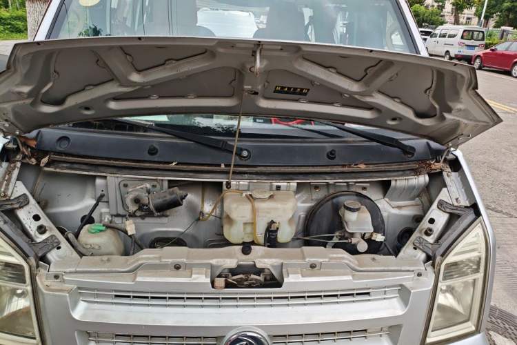 Used Dongfeng Xiaokang C37 2015 1.5L Standard II DK15-06 Engine Bay