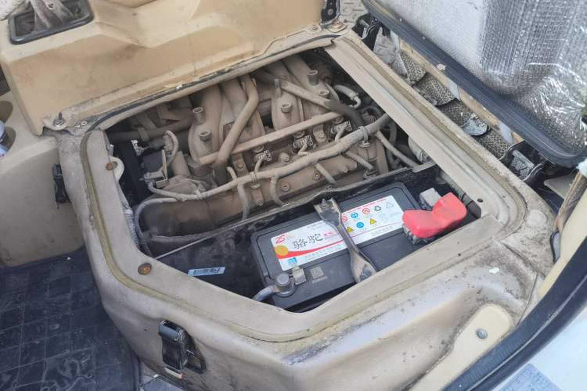 Used Dongfeng Xiaokang C37 2015 1.5L Standard II DK15-06 Engine Bay Left