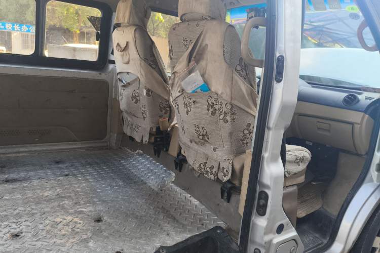 Used Dongfeng Xiaokang C37 2015 1.5L Standard II DK15-06 Left Rear Seat
