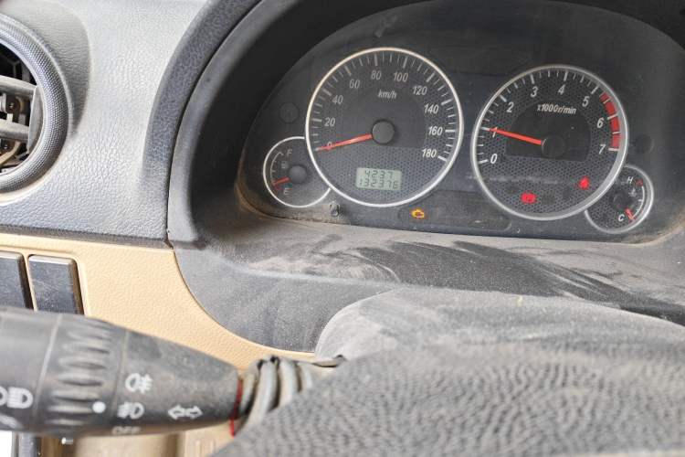 Used Dongfeng Xiaokang C37 2015 1.5L Standard II DK15-06 Odometer Close Up