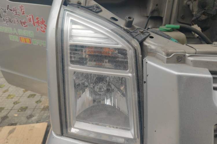 Used Dongfeng Xiaokang C37 2015 1.5L Standard II DK15-06 Right Front Headlight