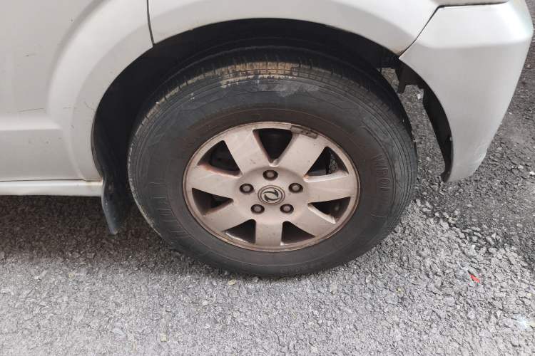 Used Dongfeng Xiaokang C37 2015 1.5L Standard II DK15-06 Right Front Wheel Hub
