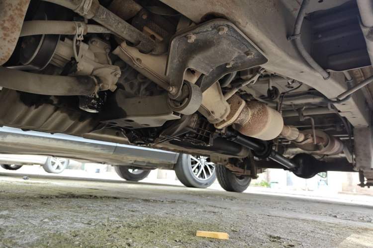 Used Dongfeng Xiaokang C37 2015 1.5L Standard II DK15-06 Chassis Front Left
