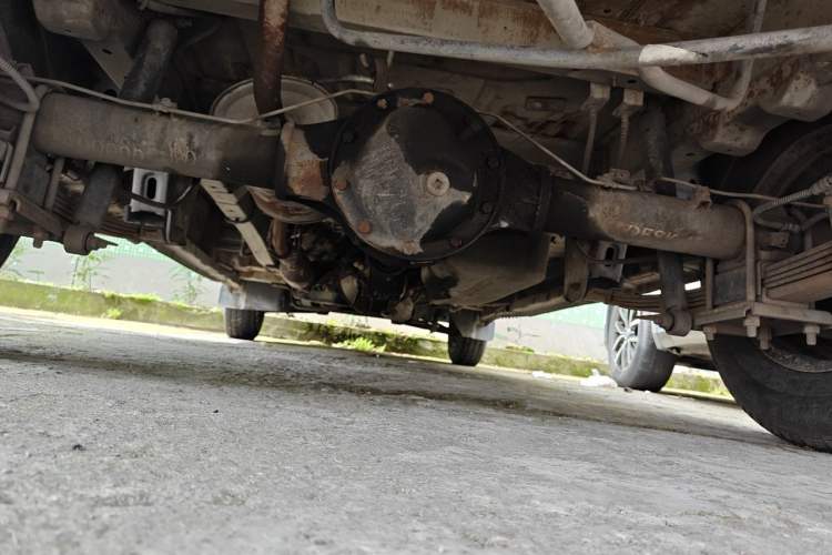Used Dongfeng Xiaokang C37 2015 1.5L Standard II DK15-06 Chassis Rear