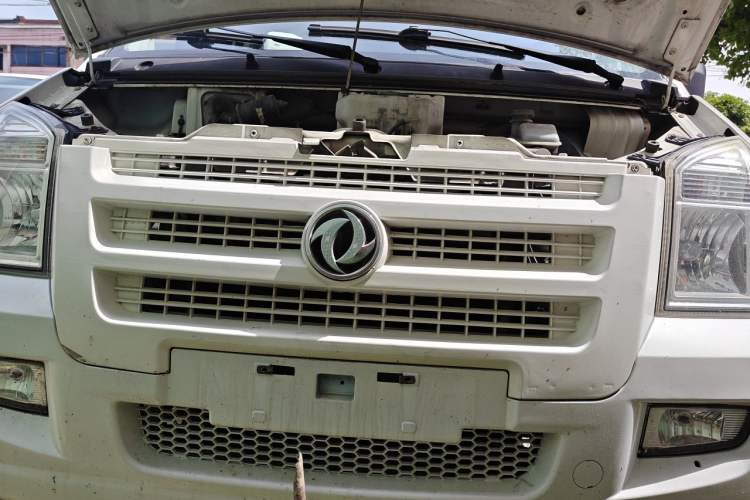 Used Dongfeng Xiaokang C37 2015 1.5L Standard II DK15-06 Engine Bay