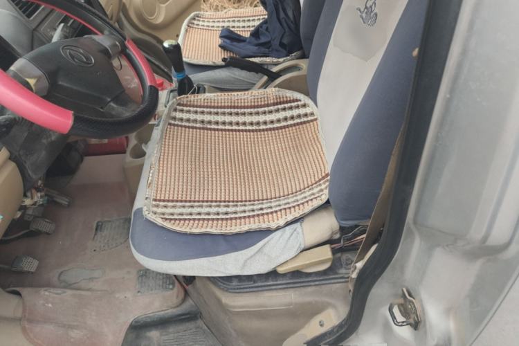 Used Dongfeng Xiaokang C37 2015 1.5L Standard II DK15-06 Left Front Seat
