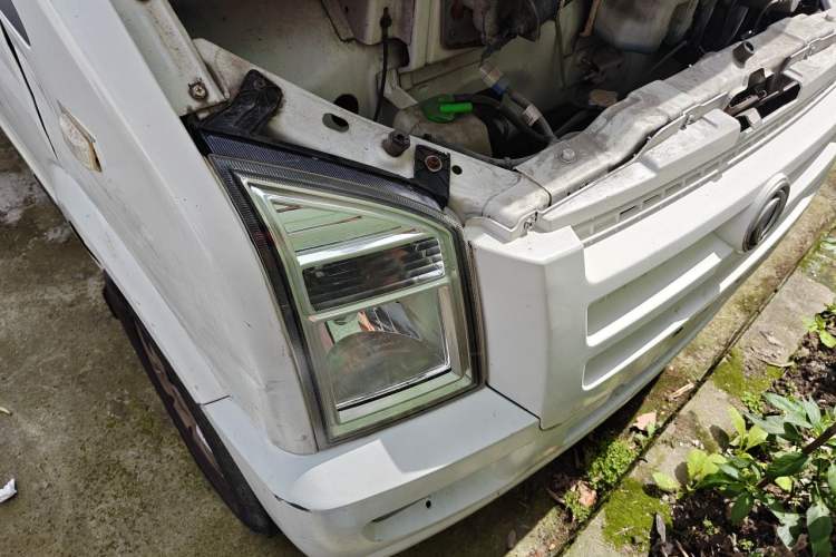 Used Dongfeng Xiaokang C37 2015 1.5L Standard II DK15-06 Right Front Headlight