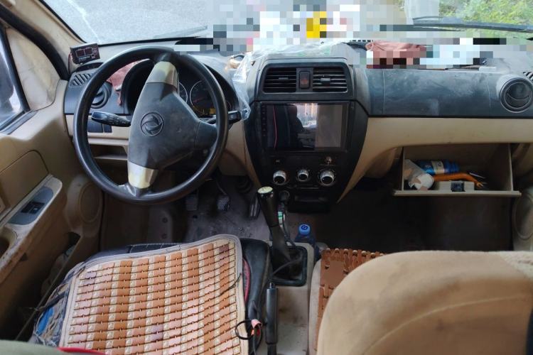 Used Dongfeng Xiaokang C37 2015 1.5L Standard II DK15-06 Center Console