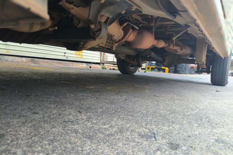 Used Dongfeng Xiaokang C37 2015 1.5L Standard II DK15-06 Chassis Front Left