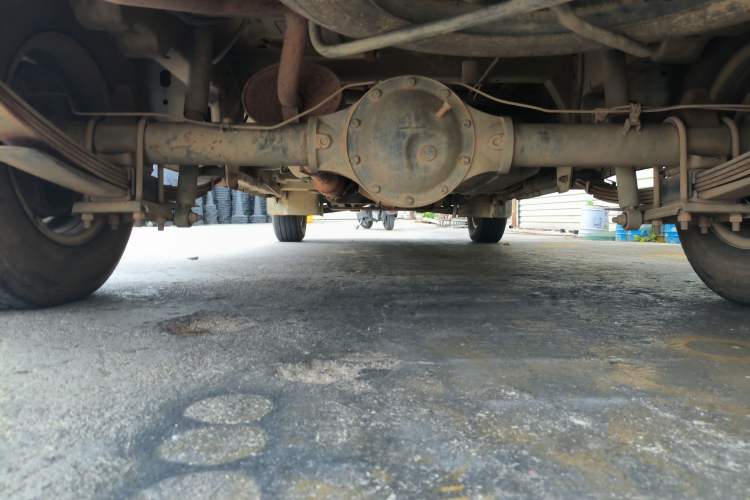 Used Dongfeng Xiaokang C37 2015 1.5L Standard II DK15-06 Chassis Rear