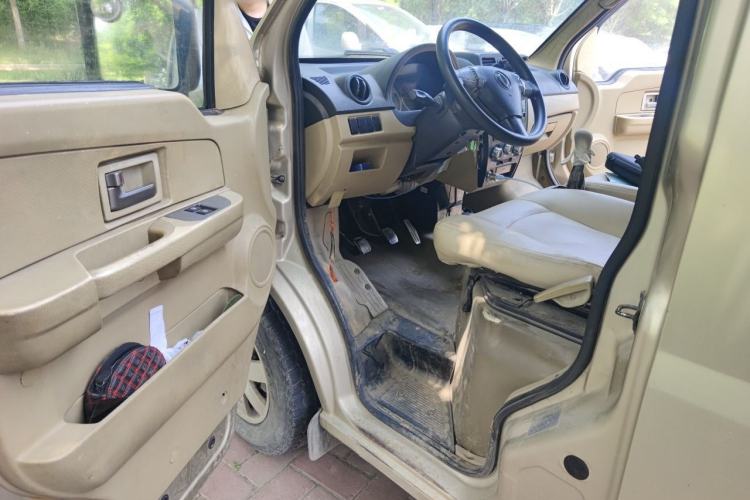 Used Dongfeng Xiaokang C37 2015 1.5L Standard II DK15-06 Driver Seat