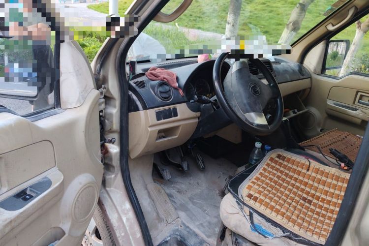 Used Dongfeng Xiaokang C37 2015 1.5L Standard II DK15-06 Driver Seat