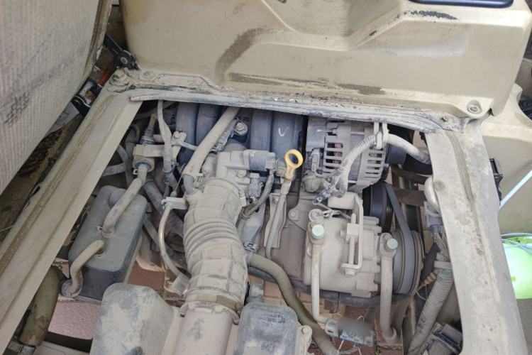 Used Dongfeng Xiaokang C37 2015 1.5L Standard II DK15-06 Engine Bay