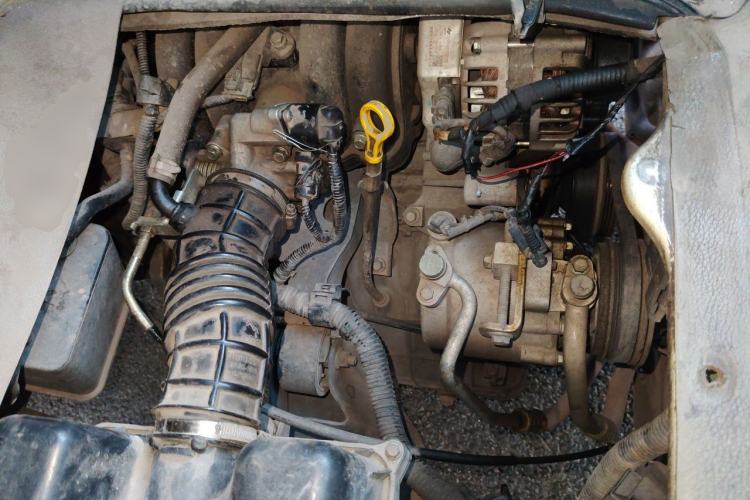 Used Dongfeng Xiaokang C37 2015 1.5L Standard II DK15-06 Engine Bay