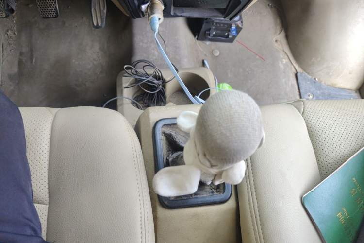 Used Dongfeng Xiaokang C37 2015 1.5L Standard II DK15-06 Gear Lever