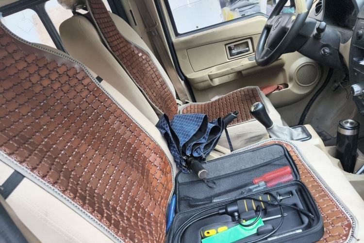 Used Dongfeng Xiaokang C37 2015 1.5L Standard II DK15-06 Left Rear Seat