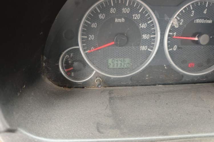 Used Dongfeng Xiaokang C37 2015 1.5L Standard II DK15-06 Odometer Close Up