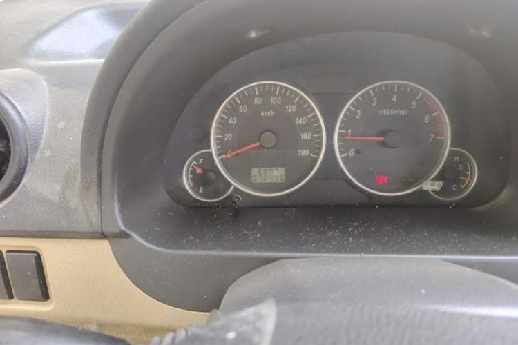 Used Dongfeng Xiaokang C37 2015 1.5L Standard II DK15-06 Odometer Close Up