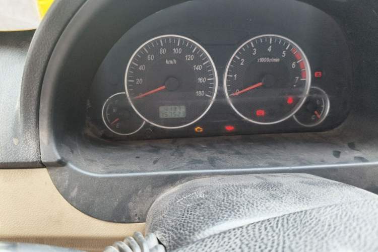 Used Dongfeng Xiaokang C37 2015 1.5L Standard II DK15-06 Odometer Close Up