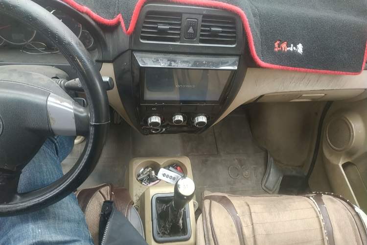 Used Dongfeng Xiaokang C37 2016 1.5L Standard II DK15-06 Audio And AC Panel