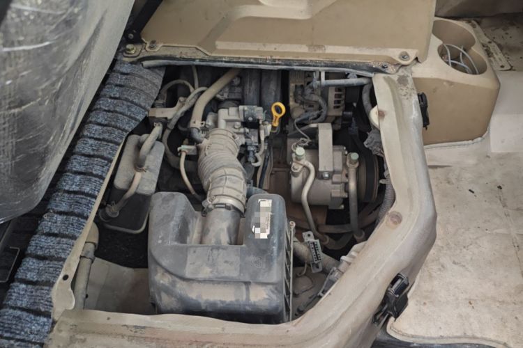 Used Dongfeng Xiaokang C37 2016 1.5L Standard II DK15-06 Engine Bay Left