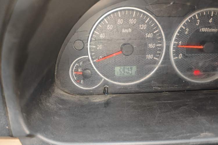 Used Dongfeng Xiaokang C37 2016 1.5L Standard II DK15-06 Odometer Close Up