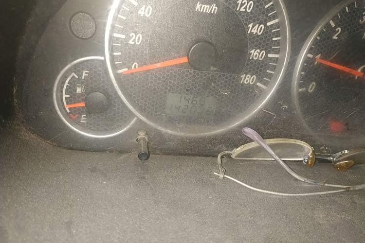 Used Dongfeng Xiaokang C37 2016 1.5L Standard II DK15-06 Odometer Close Up