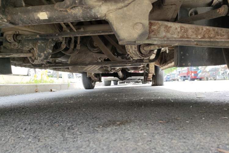 Used Dongfeng Xiaokang C37 2016 1.5L Standard II DK15-06 Chassis Front