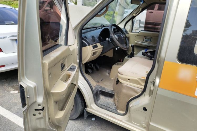 Used Dongfeng Xiaokang C37 2016 1.5L Standard II DK15-06 Driver Seat