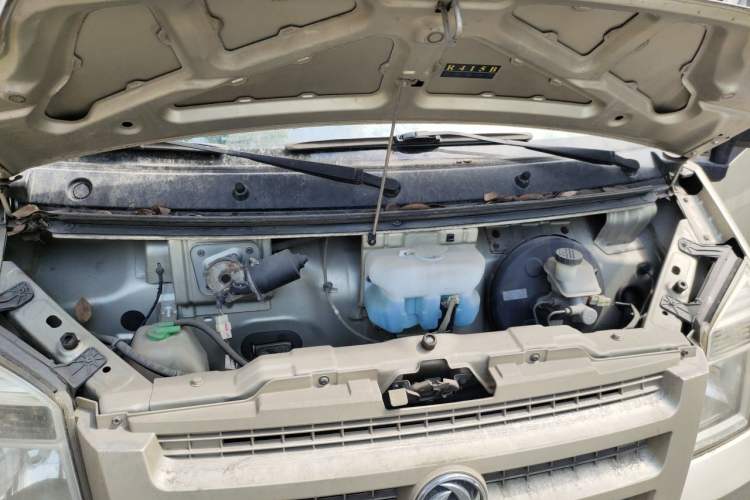 Used Dongfeng Xiaokang C37 2016 1.5L Standard II DK15-06 Engine Bay