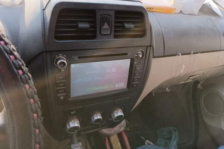 Used Dongfeng Xiaokang C37 2016 1.5L Standard II DK15-06 Audio And AC Panel