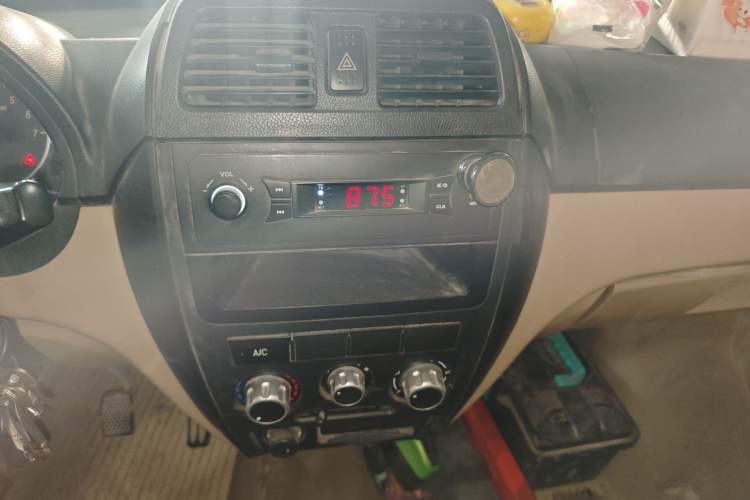 Used Dongfeng Xiaokang C37 2016 1.5L Standard II DK15-06 Audio And AC Panel
