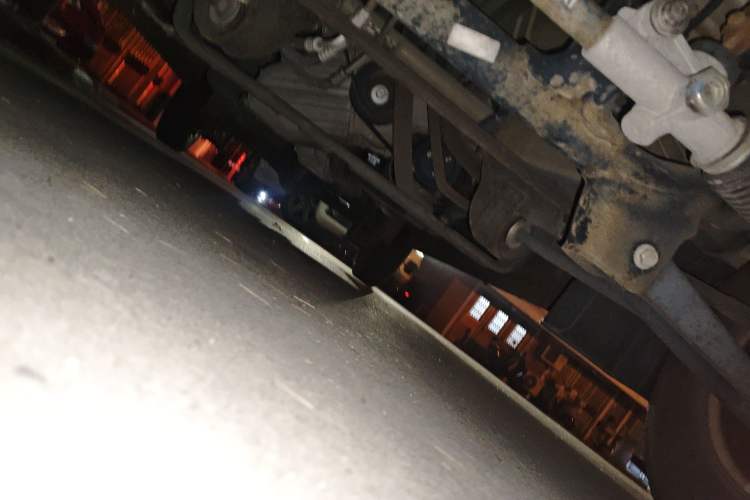 Used Dongfeng Xiaokang C37 2016 1.5L Standard II DK15-06 Chassis Front