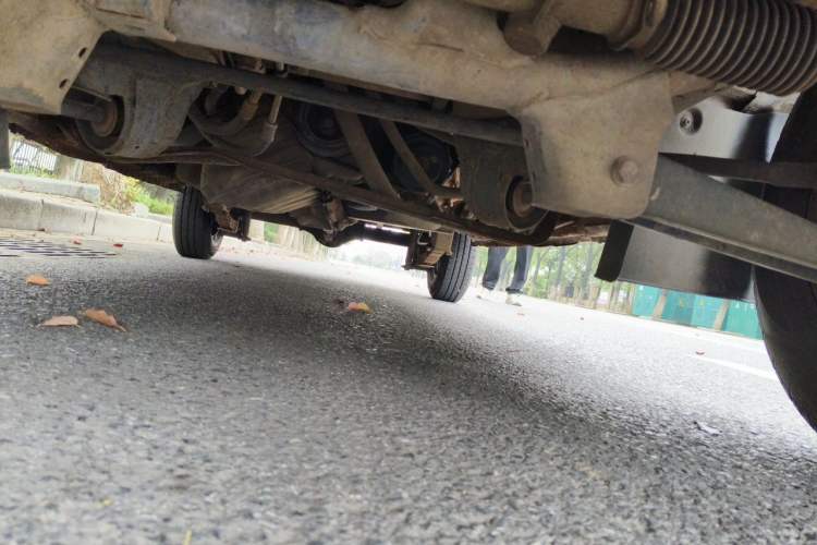 Used Dongfeng Xiaokang C37 2016 1.5L Standard II DK15-06 Chassis Front