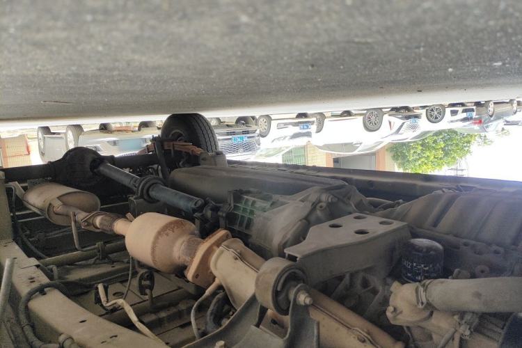 Used Dongfeng Xiaokang C37 2016 1.5L Standard II DK15-06 Chassis Front Left